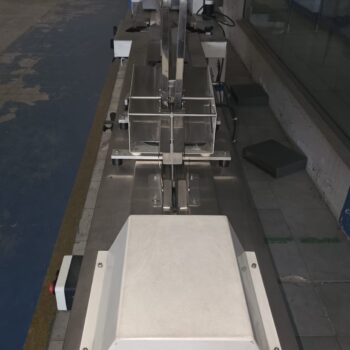 F03763C8 5919 4465 80C9 D436112B2641